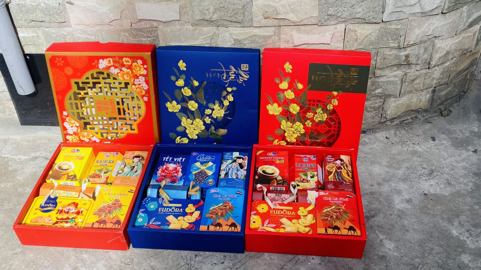 Hộp quà Tết 2024 - HQ24